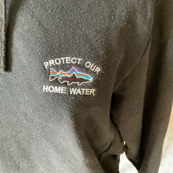 Patagonia Black Hoodie - Picture 2 of 7